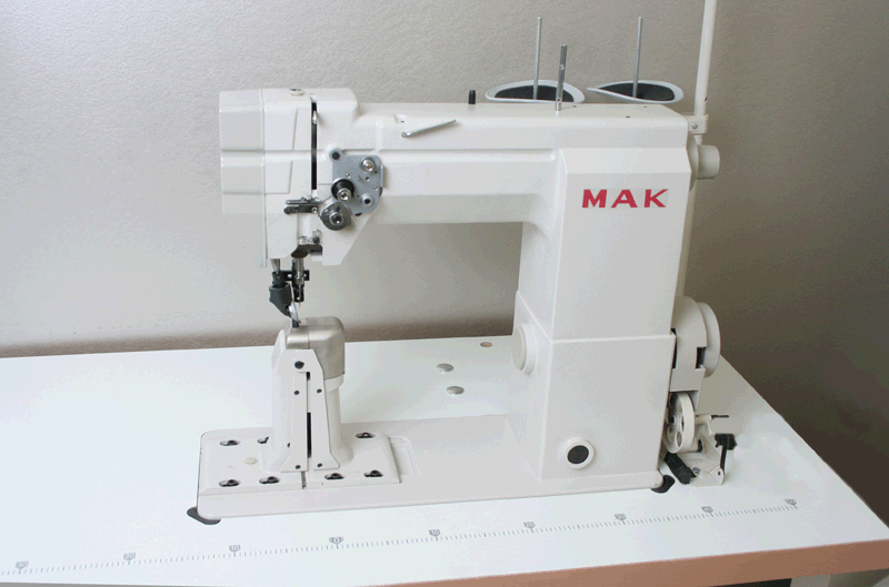 MAK TE4910P 1499€ Machine à coudre industrielle Triple entrainement à pilier à Roulette entrainante