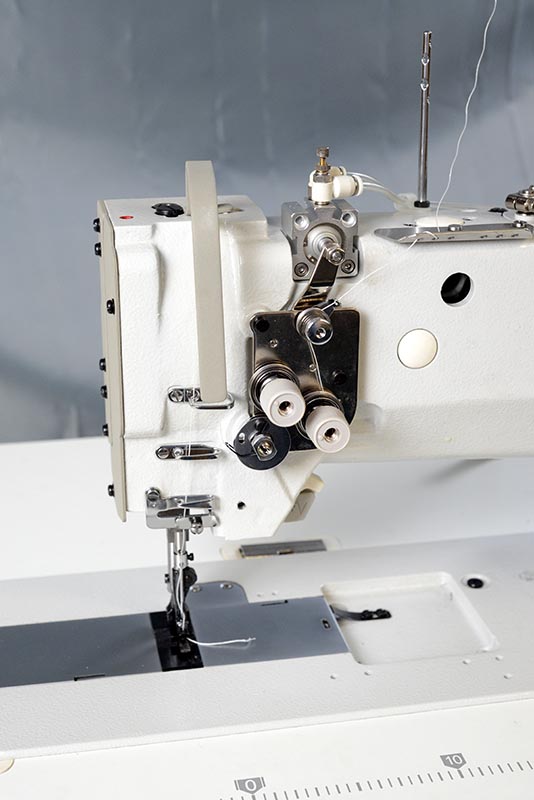 MAK TE4400FA 3999€ Machine a coudre industrielle Triple entrainement coupe fil automatique