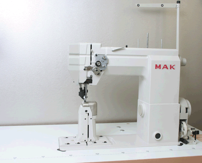 MAK TE4910P 1299€ Machine à coudre industrielle Triple entrainement à pilier à Roulette entrainante